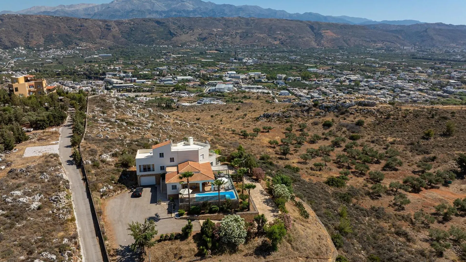 Karmilos Hill Villa Chania