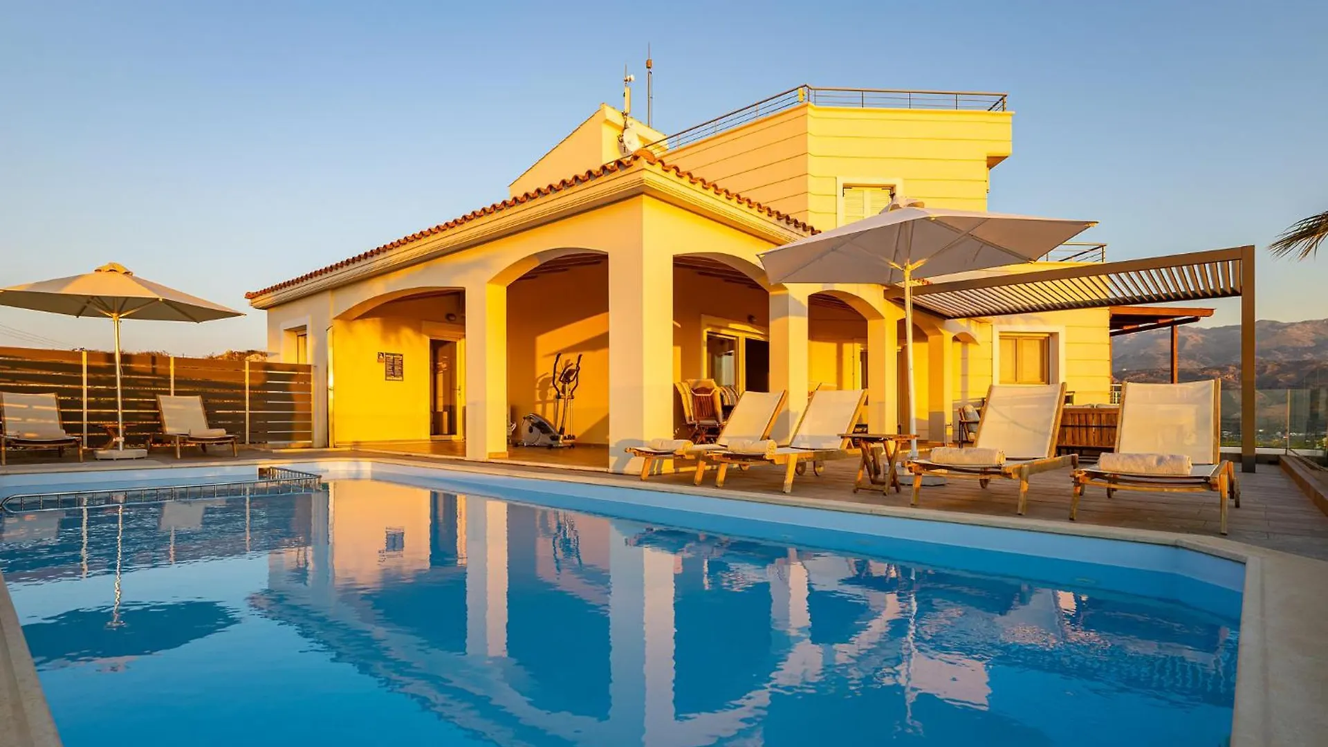 Karmilos Hill Villa Chania
