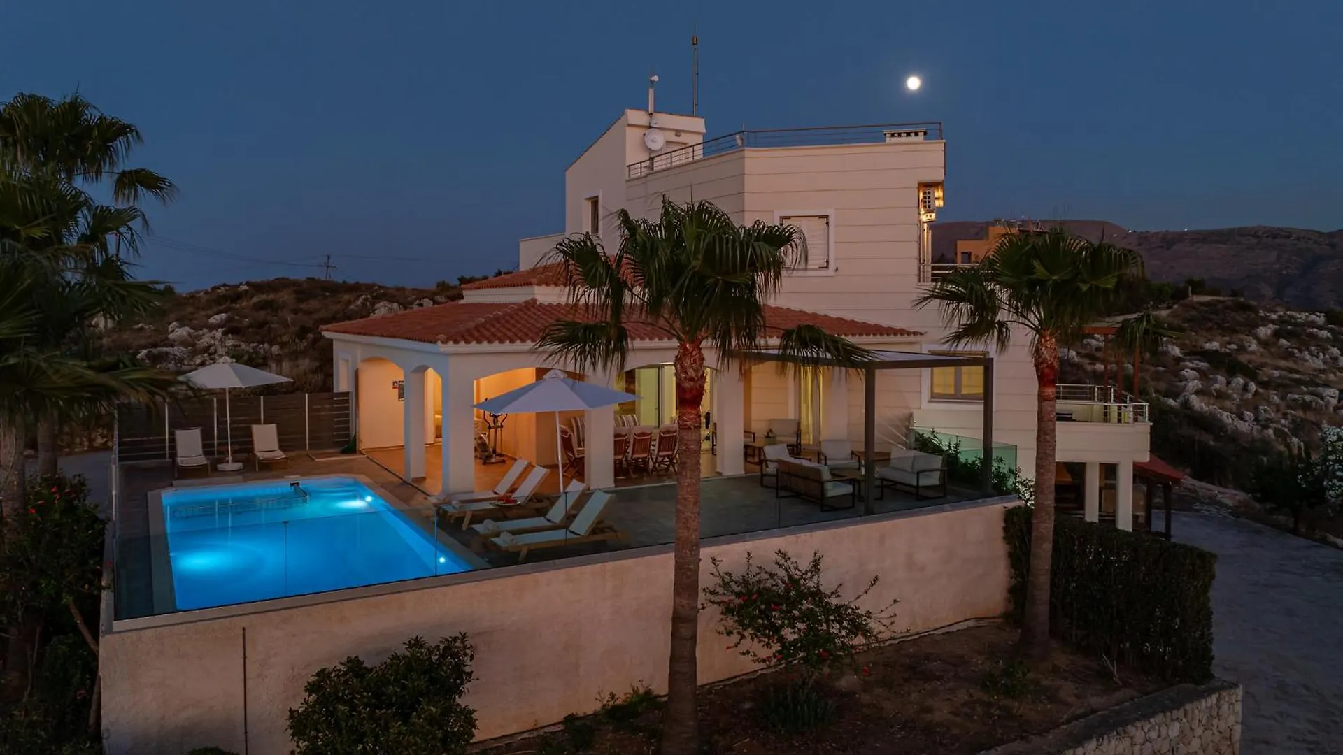Karmilos Hill Villa Chania